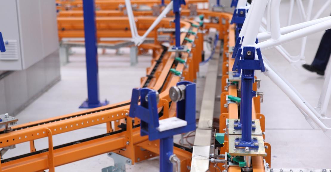 F1 Power and Free Floor Conveyor System